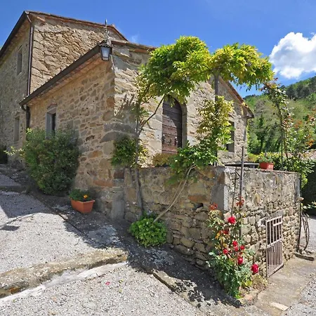 Sleeps 3 *
