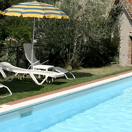 Apartment Sleeps 3 *