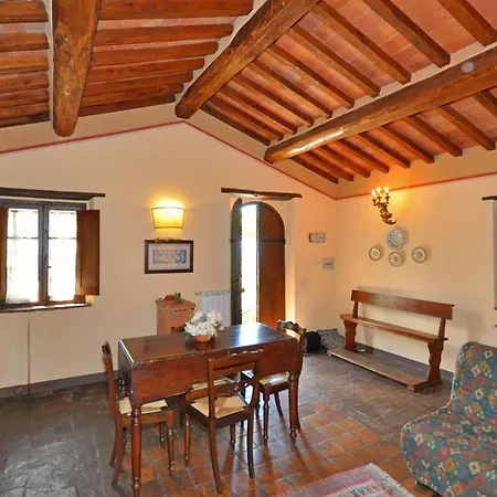 Sleeps 3 Apartment Cortona